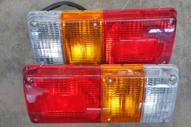 裝載機(jī)后尾燈